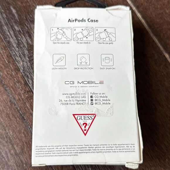 NIB Guess Air Pods 2 case pink gold - Picture 3 of 5